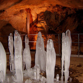 пещера Леденика
